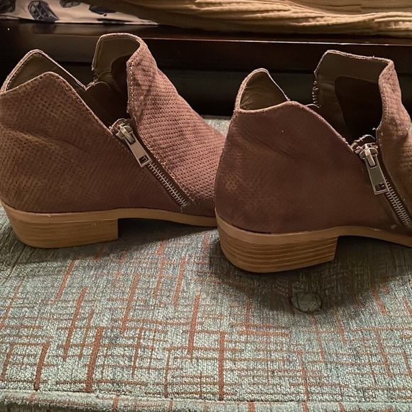 Universal thread brown ankle boots sz 10 with side zippers - Picture 5 of 7